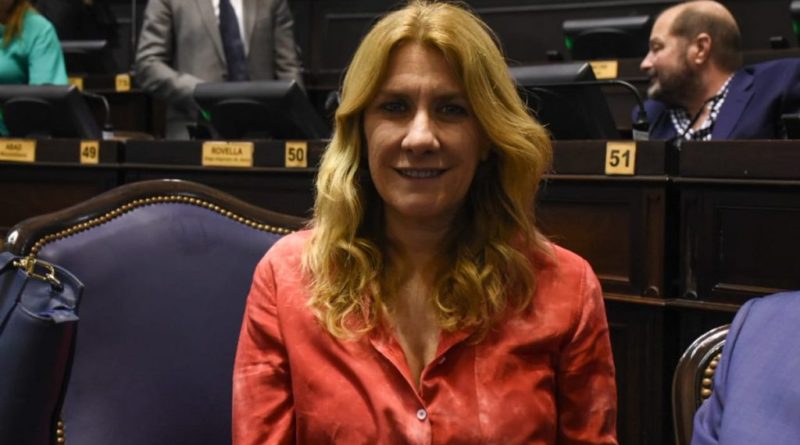 La vicepresidenta de la UCR nacional Alejandra Lordén aseguró que el radicalismo se fortaleció con las internas y valoró la participación de más de 100.000 afiliados bonaerenses. La alta participación “nos pone de pie y genera expectativas”, aseguró.