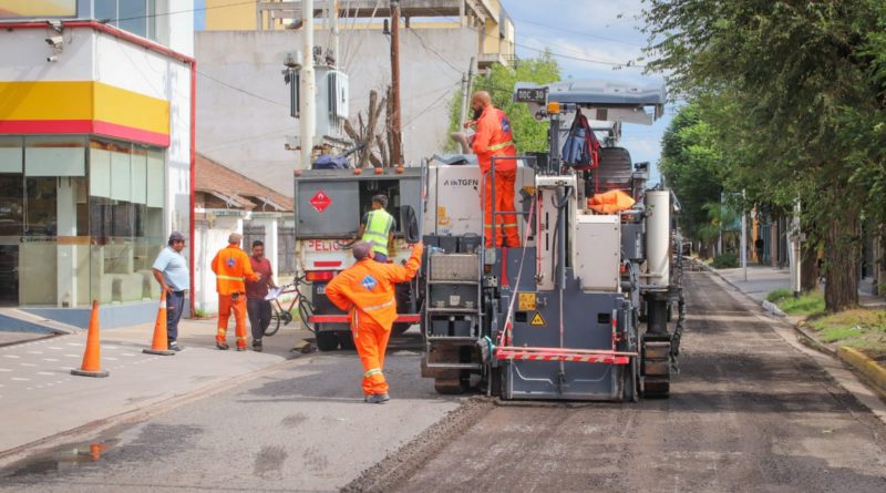 Calle del Carmen: comenzó la obra de reconstrucción del asfalto.