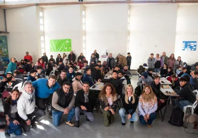 Exitosa Clínica de Ajedrez reunió a más de 150 estudiantes en Cañuelas.