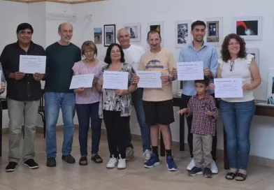 La fotografía como abrazo de fin de año: el Taller de la Sociedad Italiana cerró su ciclo con una emotiva exposición. La fotografía como abrazo de fin de año: el Taller de la Sociedad Italiana cerró su ciclo con una emotiva exposición.