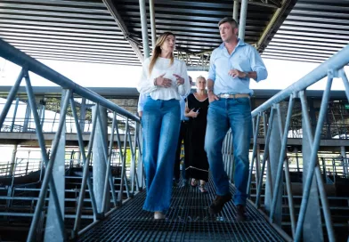 Fassi impulsa becas y empleo joven en el Mercado Agroganadero de Cañuelas.