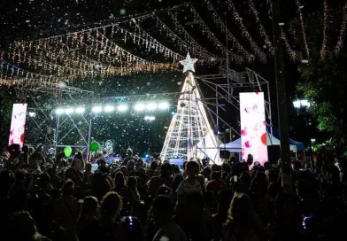 Cañuelas cerró la Semana de la Navidad con un multitudinario desfile y un emotivo festejo final.