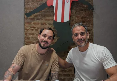 Firmaron la concesión para instalar canchas de pádel en el predio El Cajón. Firmaron la concesión para instalar canchas de pádel en el predio El Cajón.