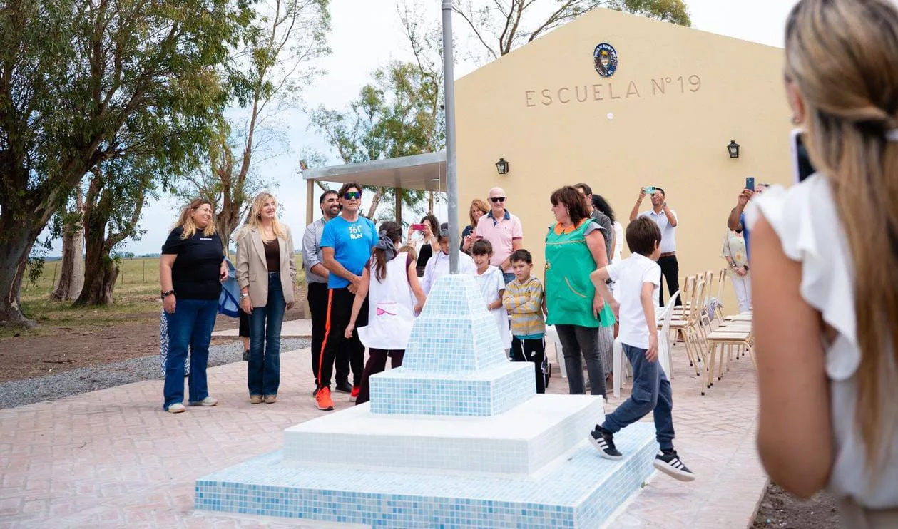 Reconstruyeron la Escuela Rural Nº 19 tras el temporal y comenzó allí el ciclo lectivo 2026.