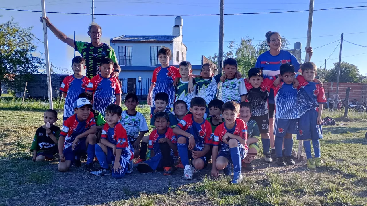 Se larga!!!: El futbol barrial comienza el torneo.