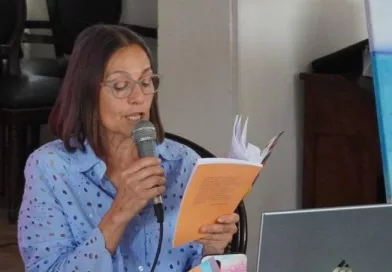 El Ciclo «Silencios y Voces» presenta “Infancias, niñeces y adolescencias…”, de Mirta Etcheverry.