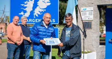 Cañuelas recordó Malvinas en Plaza Belgrano Cañuelas recordó Malvinas en Plaza Belgrano
