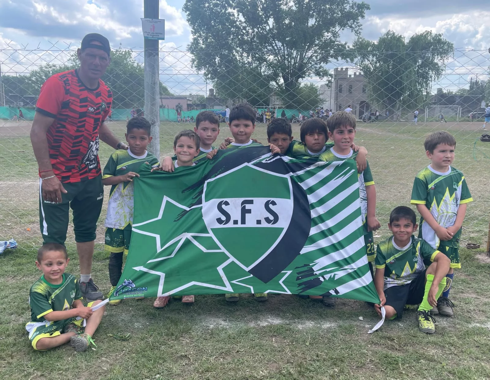 Fútbol barrial: se disputó la cuarta fecha con más de 1.400 chicos en cancha.
