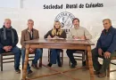 Convenio entre el Municipio y la Sociedad Rural para mejorar caminos rurales.