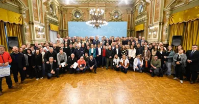 Intendentes bonaerenses analizaron el impacto del ajuste nacional en el sistema de salud.