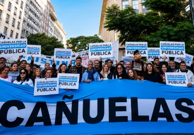 Cañuelas se sumó a la marcha en defensa de la universidad pública. Cañuelas se sumó a la marcha en defensa de la universidad pública.