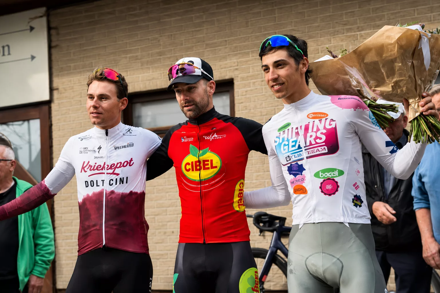 Ciclismo: Octavio Salmón volvió a subirse al podio en Bélgica