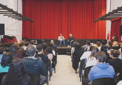 Cañuelas: presentaron el libro “Y seguimos andando”, de Ana María Sabio.