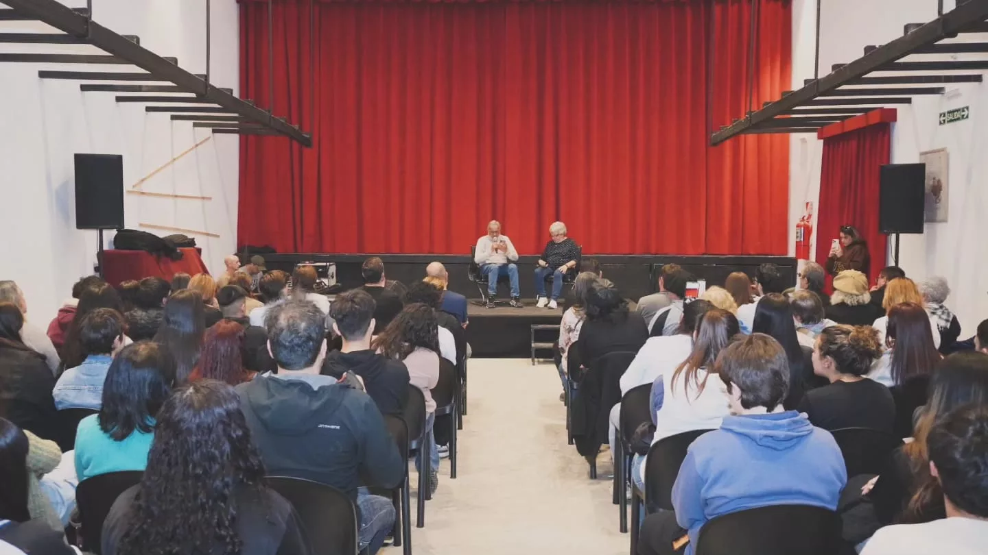 Cañuelas: presentaron el libro “Y seguimos andando”, de Ana María Sabio.