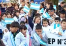 Juramento a la Bandera en Cañuelas, un eco de libertad y compromiso en la Plaza Belgrano.
