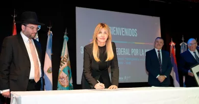 Marisa Fassi participó del Encuentro Federal por la Memoria en la AMIA. Marisa Fassi participó del Encuentro Federal por la Memoria en la AMIA.