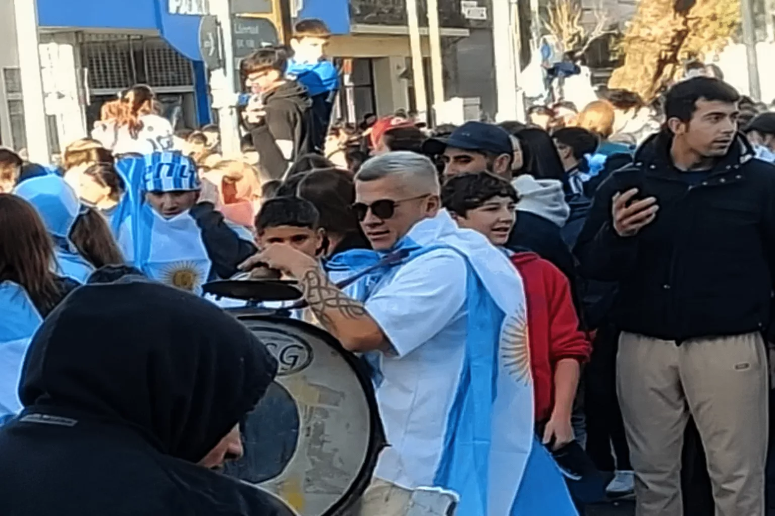 La celebración terminó en tragedia: un vecino de Cañuelas murió durante los festejos por el triunfo argentino La celebración terminó en tragedia: un vecino de Cañuelas murió durante los festejos por el triunfo argentino