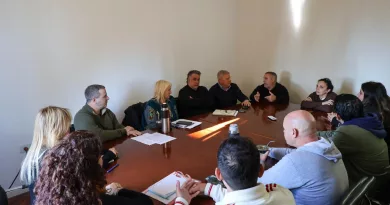 Fassi recibió a vecinos por los reclamos contra la Cooperativa Carboni. Fassi recibió a vecinos por los reclamos contra la Cooperativa Carboni.
