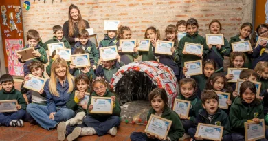 Alumnos de Silos crearon “Ecocuchas” y fueron reconocidos por su compromiso ambiental.