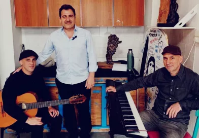 Daniel Roncoli: “Este show es una celebración… donde la milanesa marida bien con el tango”. Daniel Roncoli: “Este show es una celebración… donde la milanesa marida bien con el tango”.