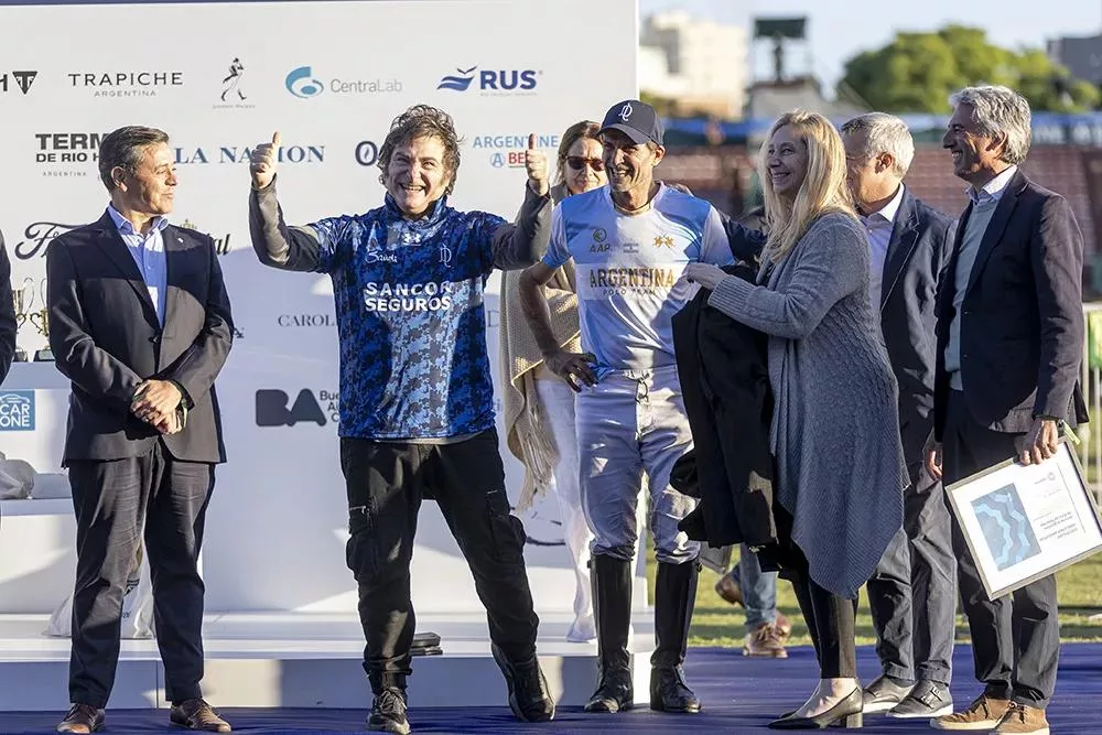Adolfo Cambiaso fue designado embajador para promocionar el deporte argentino en el mundo. Adolfo Cambiaso fue designado embajador para promocionar el deporte argentino en el mundo.